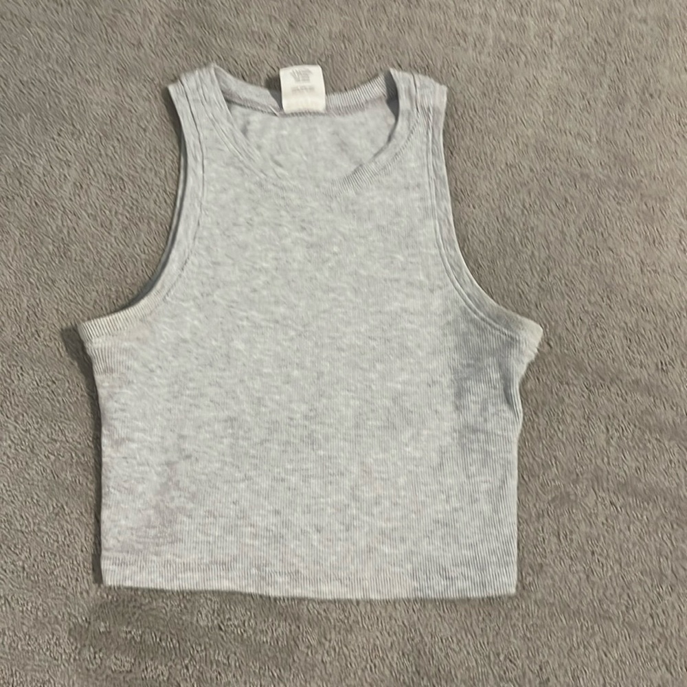 cute grey tank!